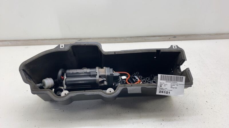 4KE616114D ⭕ 19-23 Audi e-Tron Air Ride Suspension Compressor Pump w/ Insulator 4KE616114D