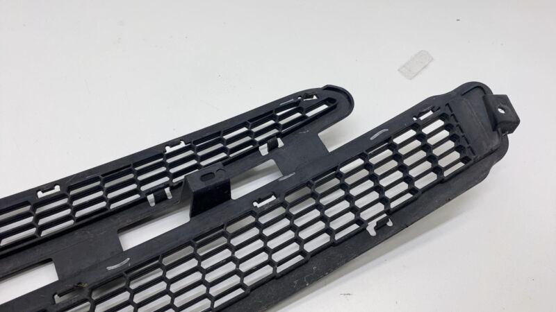 6008159 2012 2013 2014 2015 Tesla Model S Front Bumper Center Mesh Grille Lower Assembly