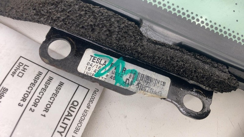 ⭕ 12-20 Tesla Model S Front Right Door Window Corner Vent Quarter Glas