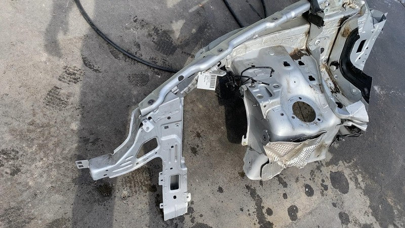 2011-2014 Porsche Cayenne Front Passenger Side Structural Apron Cutout Right RH