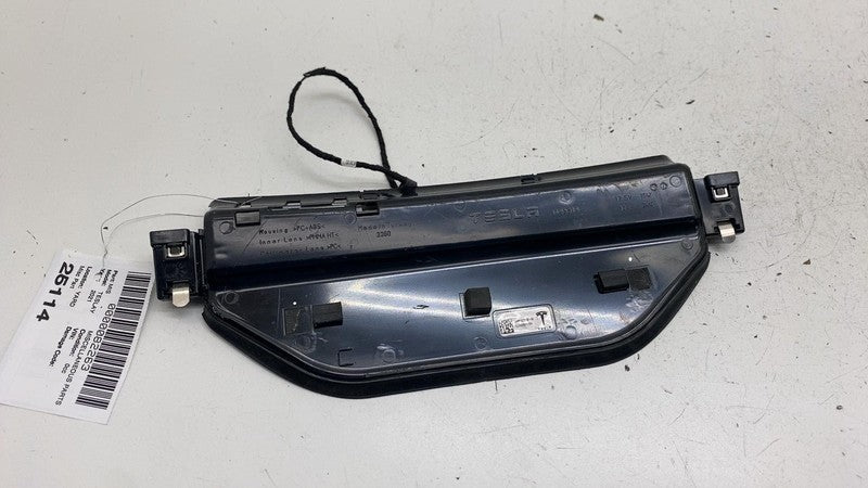 ⭕20-24 Tesla Model Y Rear Tailgate LED Third Brake Light Lamp Mount 14