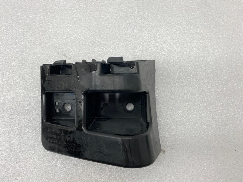 149403800B ⭕ 20-24 Model Y Rear Driver Side Tail Lamp Taillight Bracket Left 1494038-00-B