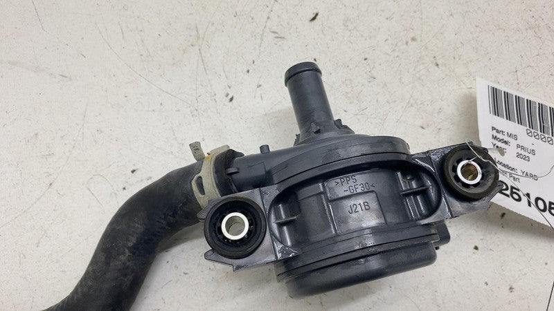 G904047020 23-24 Toyota Prius  Motor Inverter Cooler Electric Water Pump + Hose G9040-47020
