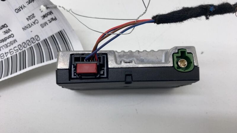 95C.035.736 ⭕ 2024 Porsche Cayenne Multimedia Interface Auxiliary Outlet Jack 95C035736 OEM
