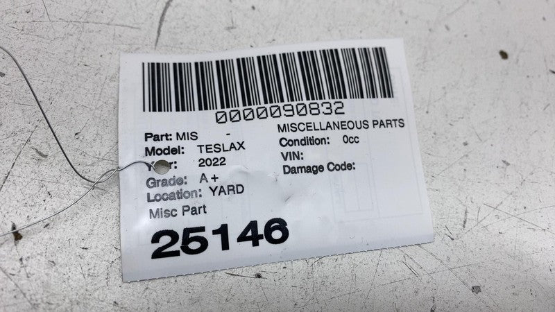 ⭕ 16-26 Tesla Model X Right Falcon Drive C-Pillar Front Applique RH 10