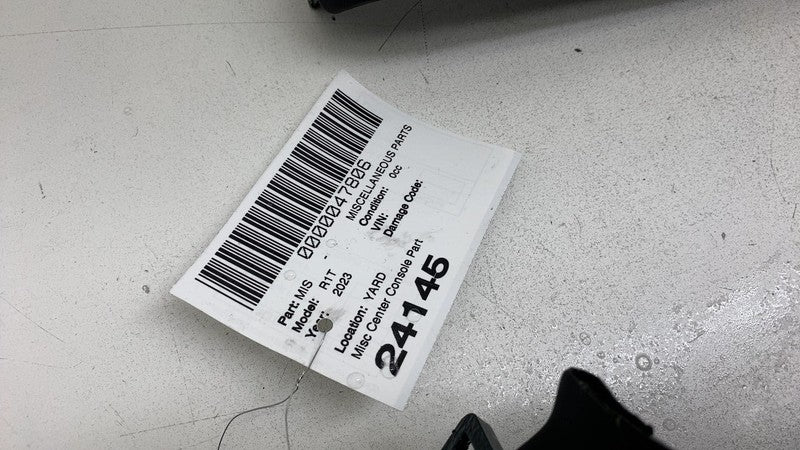 PT00000875 ⭕ 22-24 R1T Front Left & Right Upper Center Console Trim PT00000875 / PT00000850