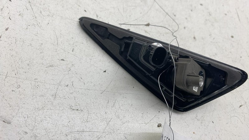 ⭕ 2024-2026 Tesla Model Y Front Left Repeater Turn Signal Fender Camer