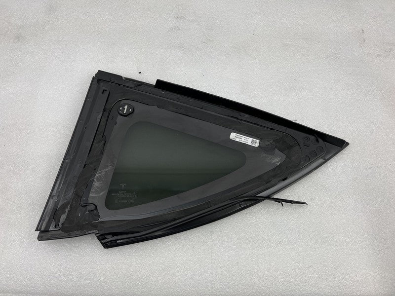 1495741-90-H 2020-2023 Tesla Model Y Rear Passenger Side Quarter Window QTR Glass Right Assy