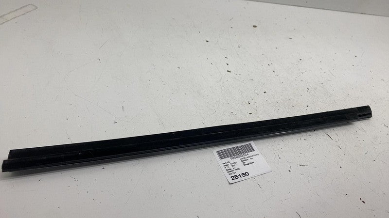 ⭕ 18-21 Lincoln Navigator Rear Left Side Door Window Belt Molding Chro