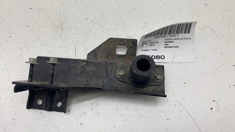 ⭕ 16-20 Tesla Model X Front Passenger Bumper Reinforcement Ankle Catch