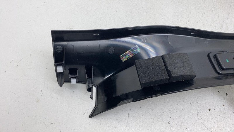 ⭕ 2021-2023 Tesla Model X Front Left Door Lower Sill Scuff Plate Carri