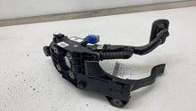 2013 2014 2015 2016 2017 2018 Ford C-Max Hybrid Brake and Gas Pedal Pad Assembly