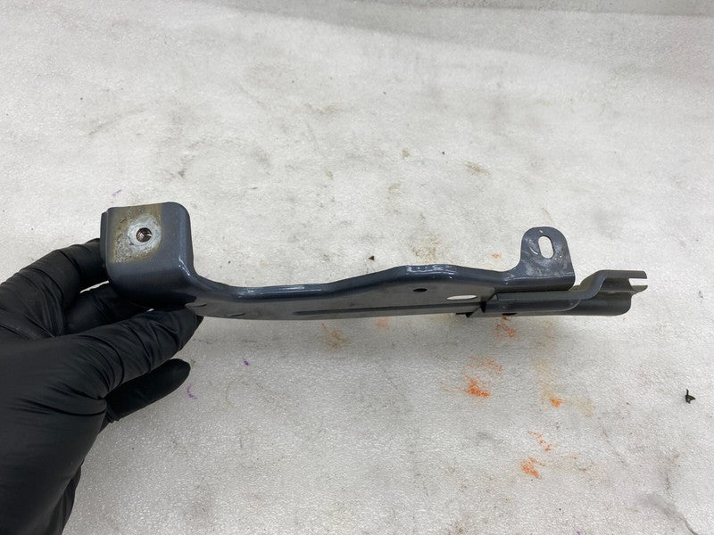 109230500B ⭕ 2017-2023 Tesla Model 3 Front Right Fender Mount Support Bracket 1092305-00-B