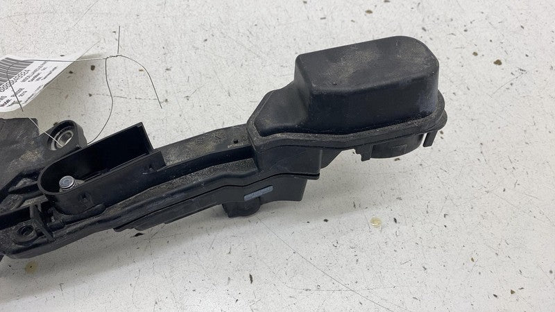 2019 BMW 530e G30 2.0L Battery Voltage Jump Start Terminal Junction Bo