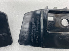 ⭕2017-2023 Model 3 Rear Left & Right Taillight Bracket 1083993-00-F/1083992-00-F