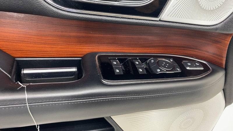⭕ 2020 Lincoln Navigator Front Left Side Interior Door Panel Trim Card