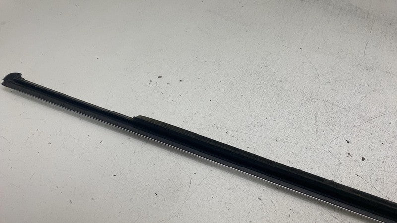 4KE 839 475 ⭕ 19-23 Audi E-Tron Quattro Rear Left Side Door Window Belt Moulding 4KE839475