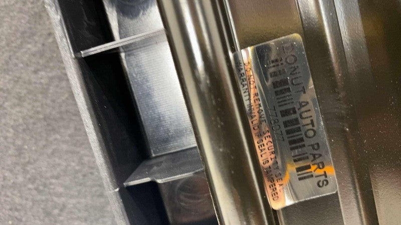 ⭕ 2017-2025 Chrysler Pacifica Rear 2nd Row Floor Load Tray Cover w/ Carpet Assy