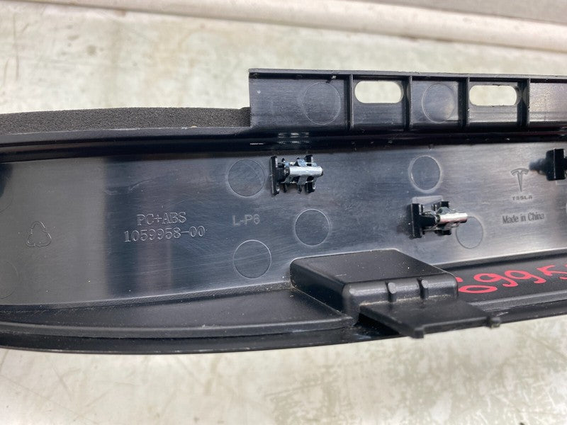1059958-00 ⭕16-20 Tesla Model X Rear Left Lower Door Sill Scuff Plate Cover Trim 1059958-00