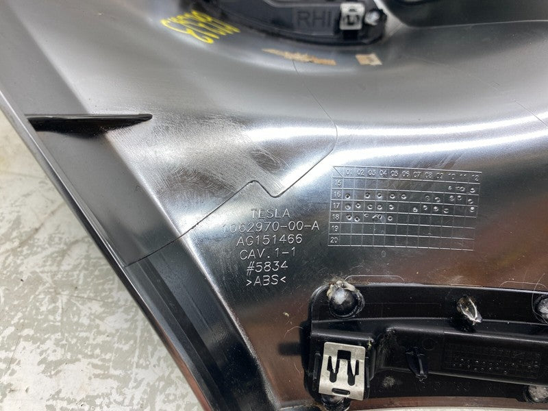 1062970 00 A ⭕ 16-25 Model X Rear Right 2nd Row Monopost Seat Inner Cover Trim 1062970-00-A
