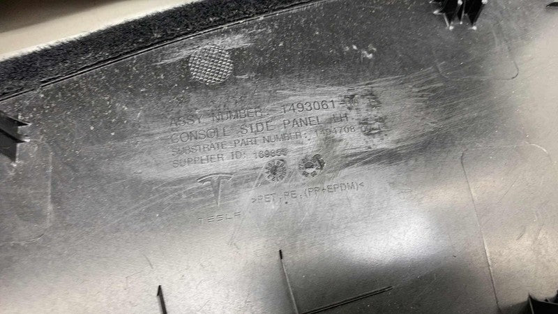 136306200F ⭕ 21-24 Model Y Front Center Console Armrest w/ Side Panels GEN 2 1617526-71-C