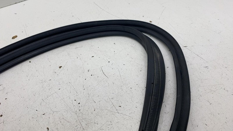 ⭕2023-2025 Toyota Prius Rear Liftgate Tailgate Body Weatherstrip Rubbe