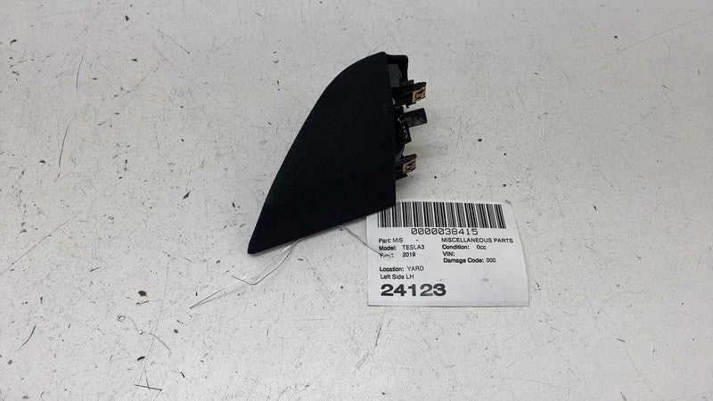 109565700F ⭕ 2017-2023 Tesla Model 3 Front Audio Tweeter & Speaker Cover Left 1095657-00-F