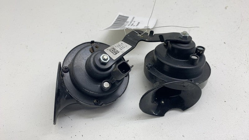 ⭕ 2017-2023 Tesla Model 3 M3 High + Low Pitch Tone Horn w/ Bracket 148
