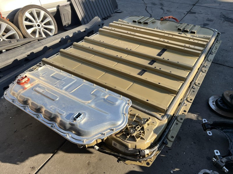 ⭕ Tesla Cybertruck Beast Battery Pack 800V High Voltage 1783970-TX-E 2