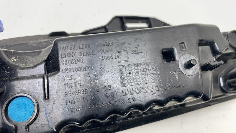 1712514-00-D ⭕24 25 Model 3 Rear Right Lower Bumper Taillight Lamp LED Reflector 1712514-00-D