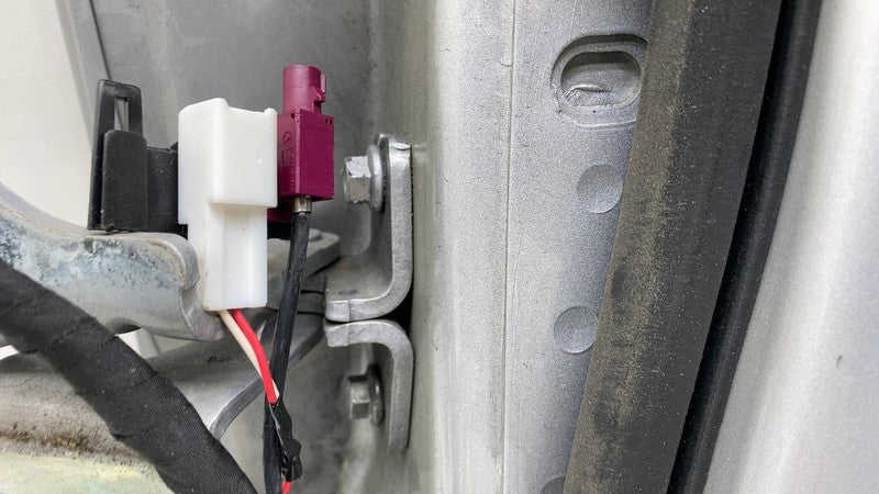 1081420-E0-C ⭕  2017-2020 Tesla Model 3 Front Door Shell Panel Right Silver PMSS 1081420-E0-C