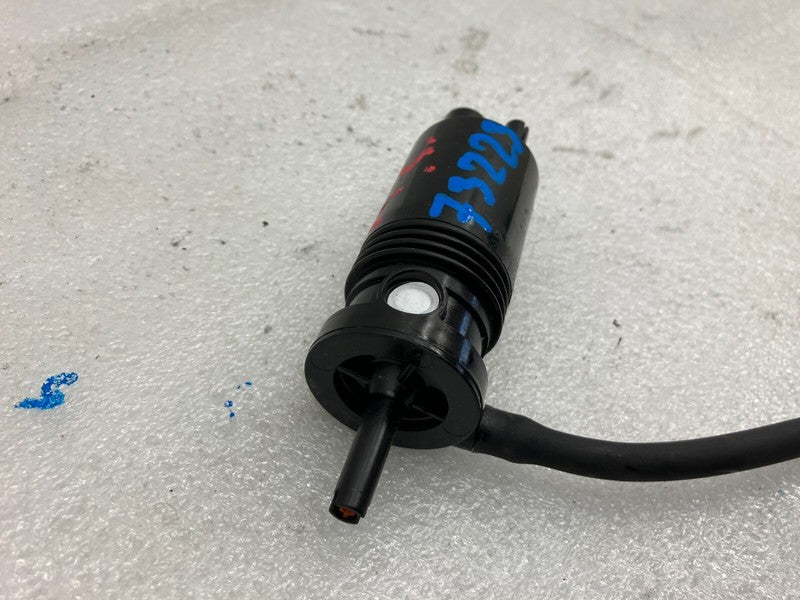 1110164 00 B ⭕2017-2023 Tesla Model 3 Y Front Windshield Wiper Washer Pump Motor 1110164-00-B