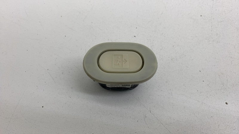 PT00002098L ⭕22-24 Rivian R1T Rear Gear Tunnel Emergency Release Control Button PT00002098-L