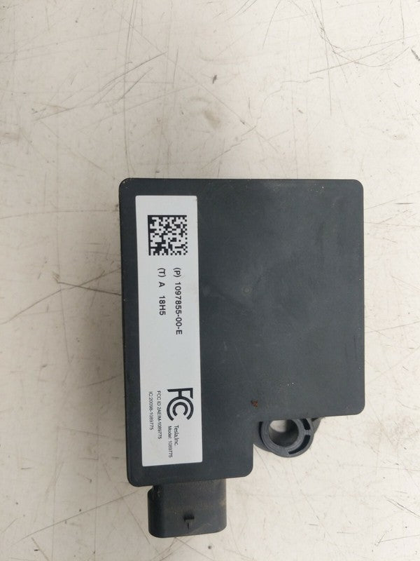 1097855-00-E ⭕ 2017-2023 Model 3 M3 Rear Bumper Body Control Module Computer BCM 1097855-00-E