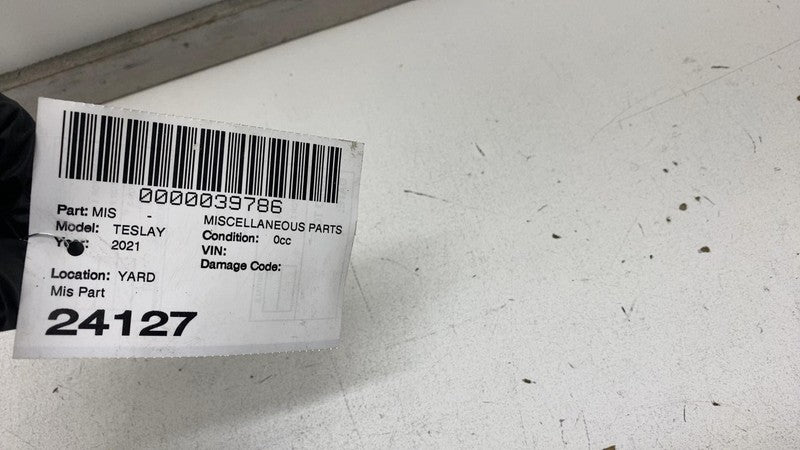 20-23 Model Y Front Right Shock Strut + Upper Control Arm + Bracket 11