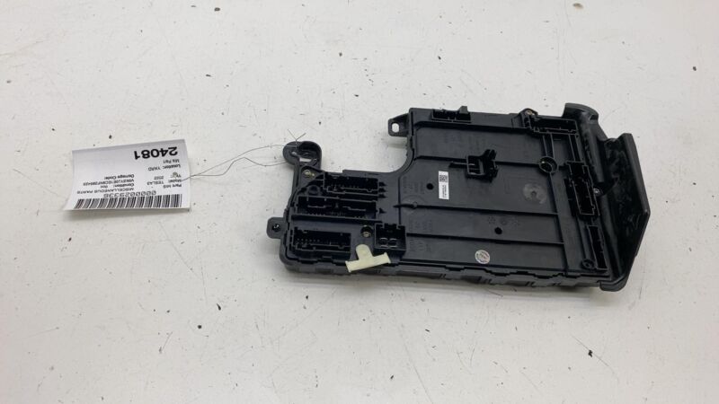 156735900B 17-23 Model 3 Left Low Voltage Controller Electronic Control Module 1567455-00-C