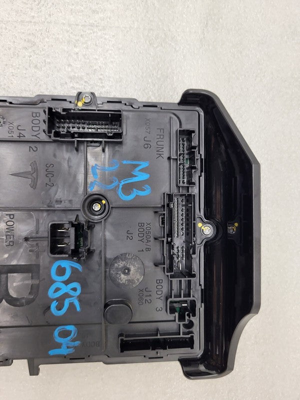 ⭕ 20-23 Tesla Model 3 Right Low Voltage Electronic Control Module 1567