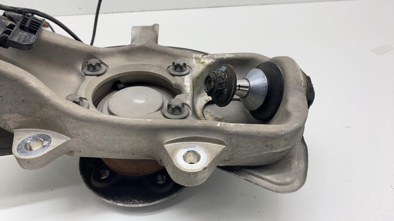 16-19 Mercedes-Benz GLE350 Front Spindle Knee Knuckle w/ Hub & Speed S