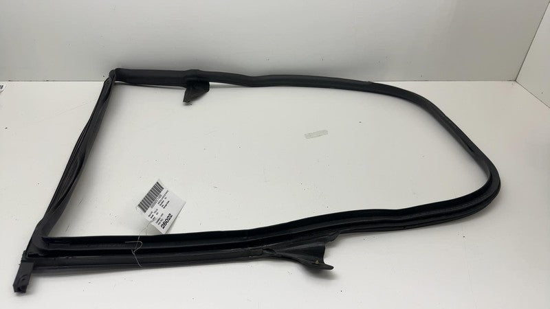 ⭕17-23 Tesla Model 3 Rear Right Door Body Weatherstrip Rubber Seal 109