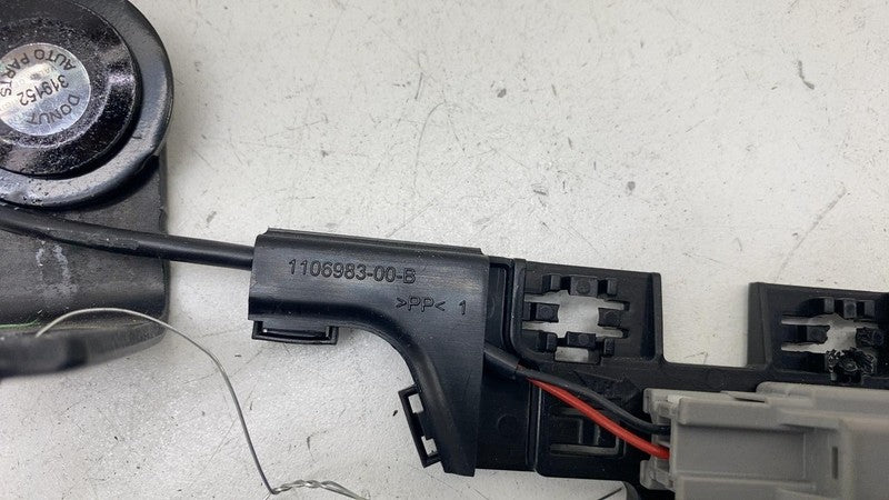 ⭕ 17-23 Model 3 Rear Driver Side 2nd Row Seatbelt Buckle Black Left 10