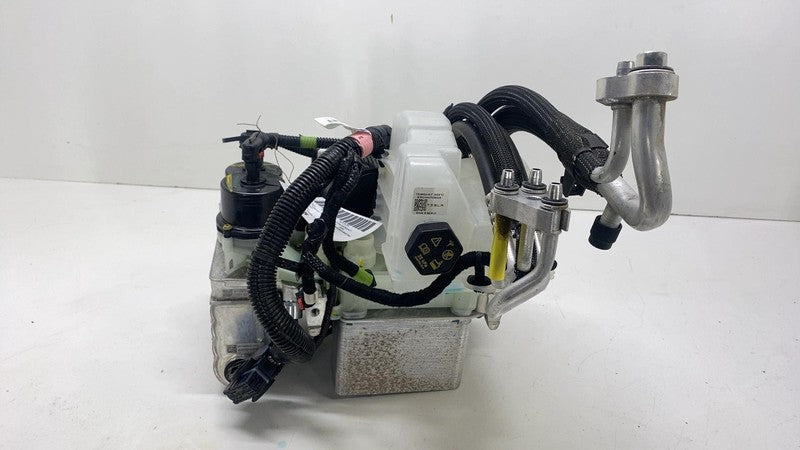 150202200E 20-23 Model Y Supermanifold Refrigerant Chiller + Coolant Reservoir 1549902-00-C