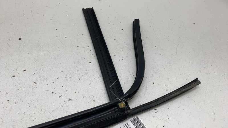148404100D ⭕ 2016-2024 Tesla Model X Rear Driver Side Door Window Seal Left LH 1484041-00-D