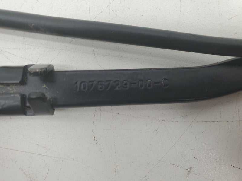 1076729-00-C ⭕ 2017-2022 Tesla Model 3 Front Windshield Wiper Arm & Blade Right 1076729-00-C