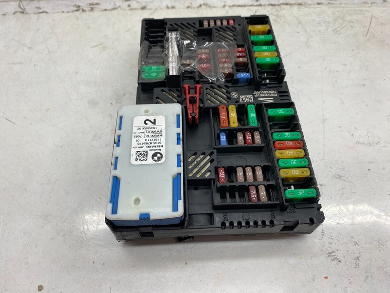 ⭕17-19 BMW 530i 540i G30 Power Distribution Junction Fuse Box Relay 61