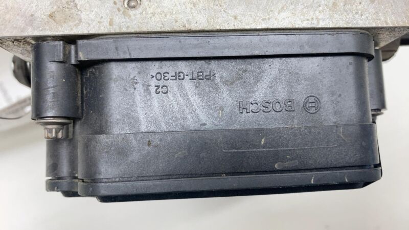 103779700B 2012-2015 Tesla Model S Anti-Lock ABS Brake Pump Hydraulic Control Unit Module