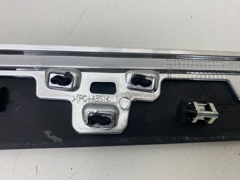103582611A ⭕ 2016-2020 Tesla Model X MX Rear Left Door Trim Mold Card Molding 1035826-11-A