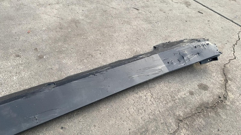 181660000C 2024-2025 Tesla Cybertruck Passenger Side Right Rocker Panel Molding RH Assembly