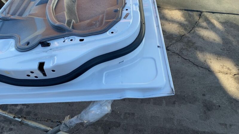 2013-2018 Ford C-Max Front Driver Side Door w/ Glass Assembly Left White YZ