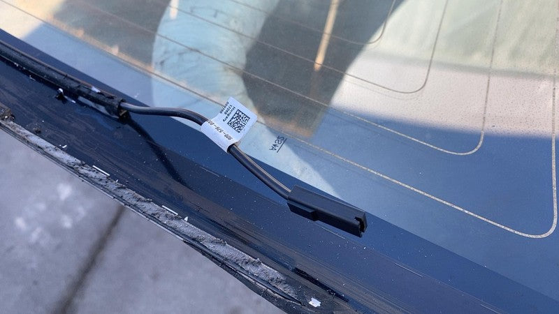 ⭕ 17-20 Model 3 M3 Rear Trunk Panoramic Sun Roof Glass Back Section 10