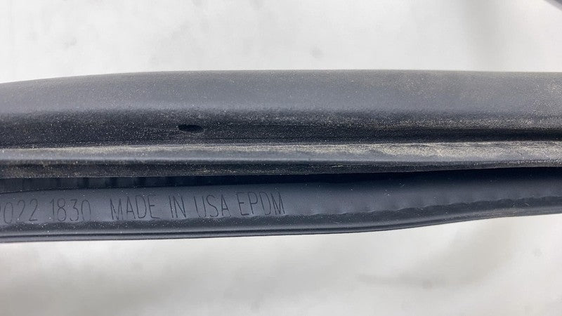⭕ 2017-2023 Chrysler Pacifica Rear Driver Side Door Body Weatherstrip 